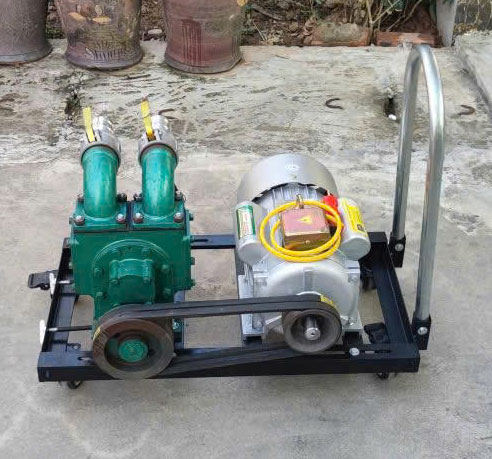 M&aacute;y bơm b&ugrave;n thải c&ocirc;ng nghiệp chăn nu&ocirc;i