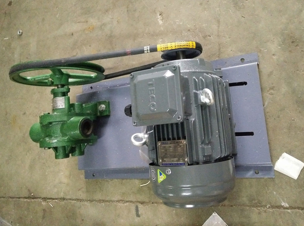 Địa chỉ b&aacute;n m&aacute;y bơm dầu b&aacute;nh răng 3HP tại H&agrave; Nội v&agrave; HCM