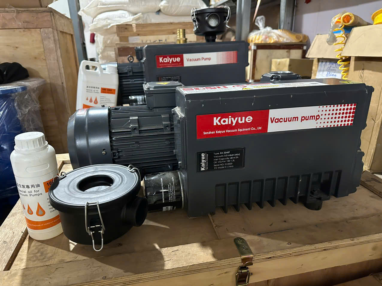 mua ban may hut chan khong vong dau cong nghiep